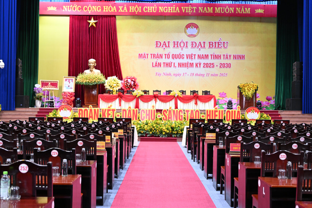 Hội trường Thống Nhất UBND tỉnh (phường Long An) - nơi diễn ra Đại hội