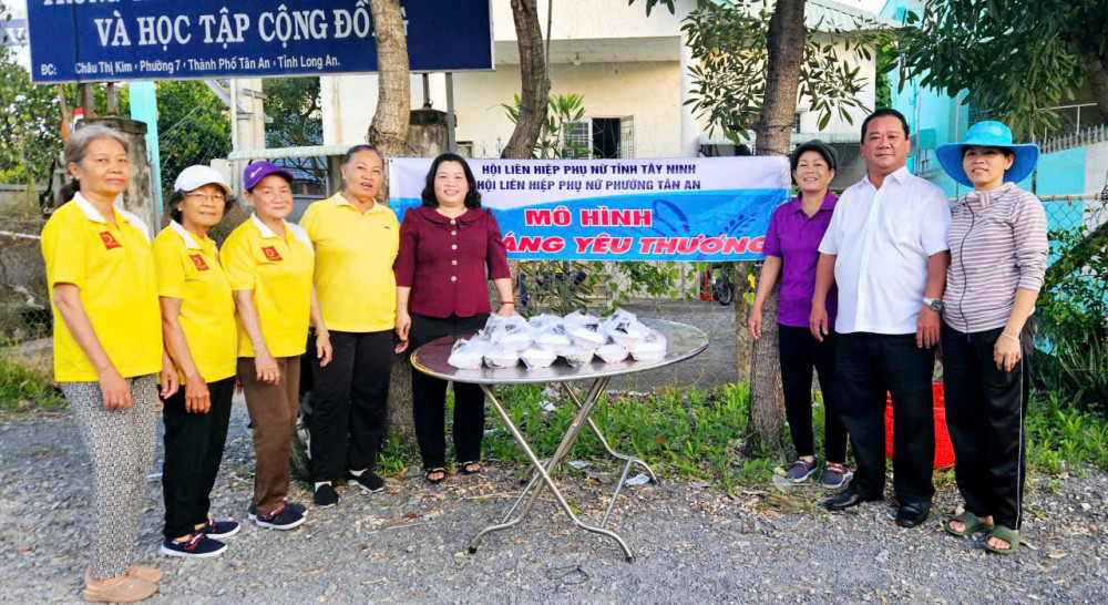 MTTQ và các tổ chức chính trị - xã hội triển khai nhiều hoạt động chăm lo cho người dân