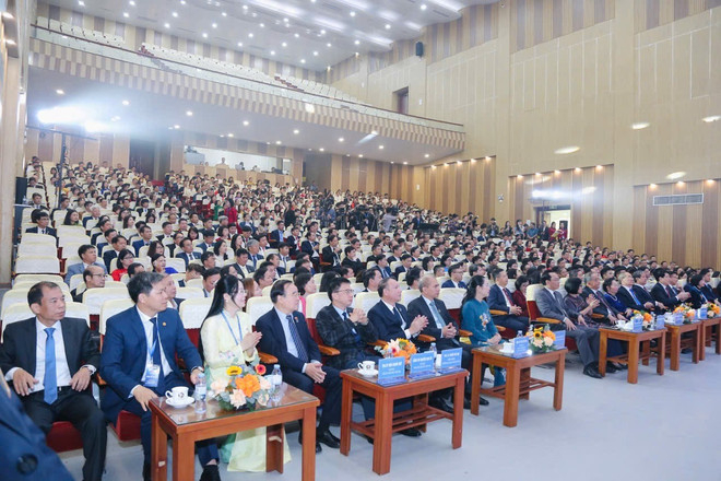 Các đại biểu tham dự buổi lễ. (Ảnh: PV/Vietnam+)