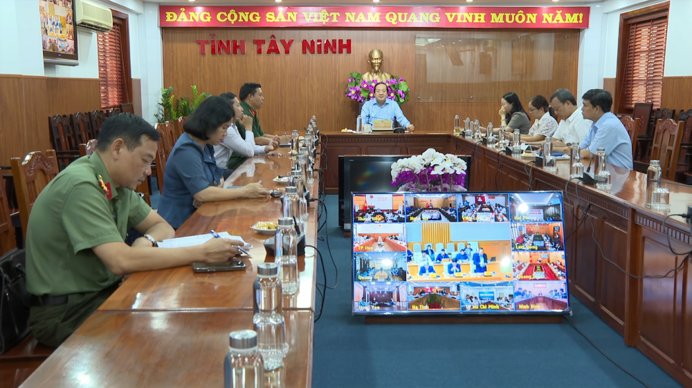 Đại biểu dự tại điểm cầu tỉnh Tây Ninh