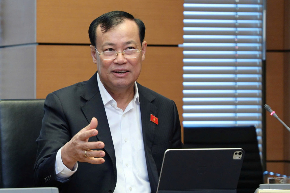 Chủ nhiệm Ủy ban Quốc phòng, An ninh và Đối ngoại của Quốc hội Lê Tấn Tới góp ý cho dự thảo Nghị quyết Quốc hội tại thảo luận tổ