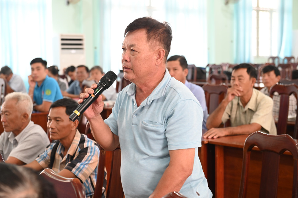 Cử tri kiến nghị vấn đề đền bù giải phóng mặt bằng