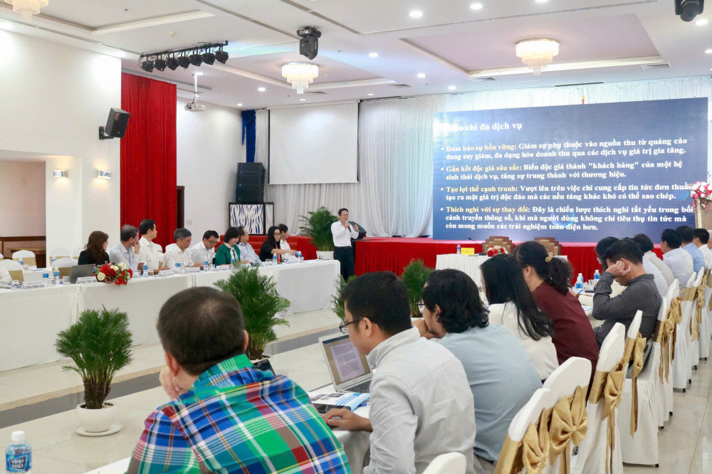 Các đại biểu thảo luận tại hội thảo