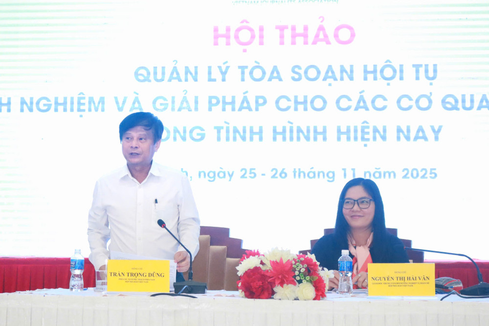 Phó Chủ tịch Hội Nhà báo Việt Nam Trần Trọng Dũng phát biểu tại hội thảo