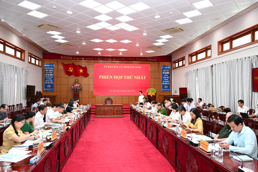 Ủy ban bầu cử tỉnh họp phiên thứ nhất