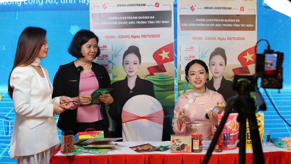 Phiên livestream trên TikTok Shop với sự tham gia của các nhà sáng tạo nội dung sẽ giới thiệu sản phẩm OCOP, đặc sản Tây Ninh 
