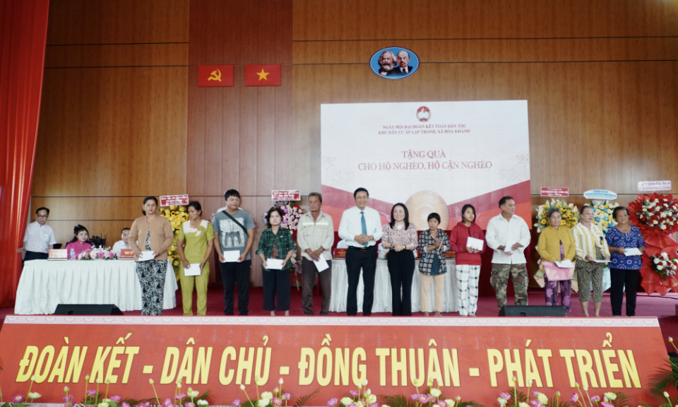 Rộn ràng Ngày hội Đại đoàn kết toàn dân tộc tại xã Hòa Khánh