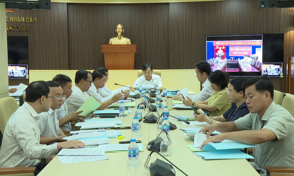 Ban Kinh tế - Ngân sách HĐND tỉnh thẩm tra các nội dung trình tại Kỳ họp thứ 5