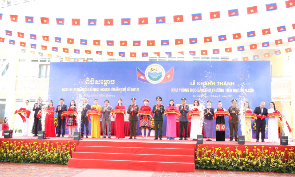 Khánh thành khu phòng học bán trú Trường Tiểu học Bến Cầu