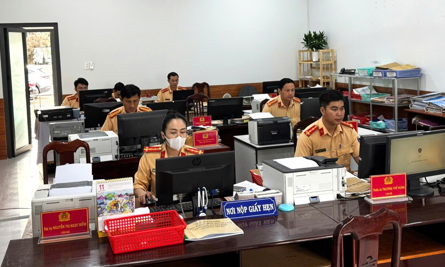 Nỗ lực rà soát, làm sạch dữ liệu đăng ký phương tiện, giấy phép lái xe