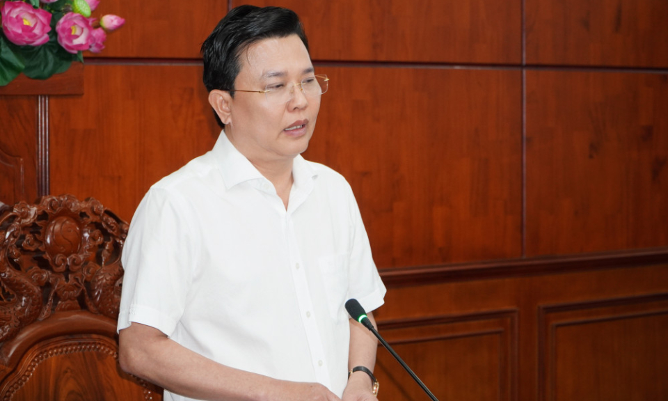 Ph&oacute; B&iacute; thư Tỉnh ủy Nguyễn Thanh Hải cho &yacute; kiến văn kiện Đại hội đại biểu c&aacute;c tổ chức ch&iacute;nh trị - x&atilde; hội