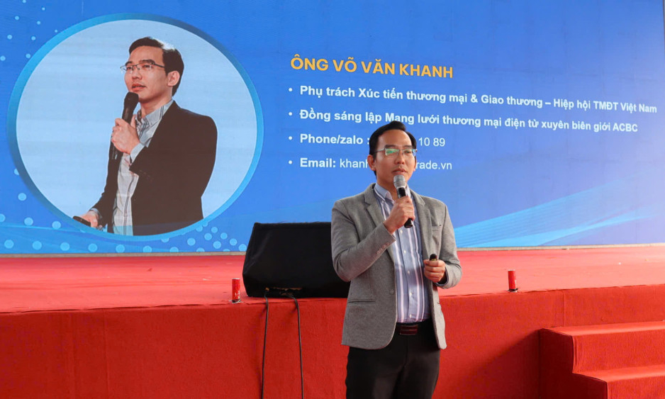 Tập huấn giải pháp chuyển đổi số và ứng dụng thương mại điện tử cho tiểu thương