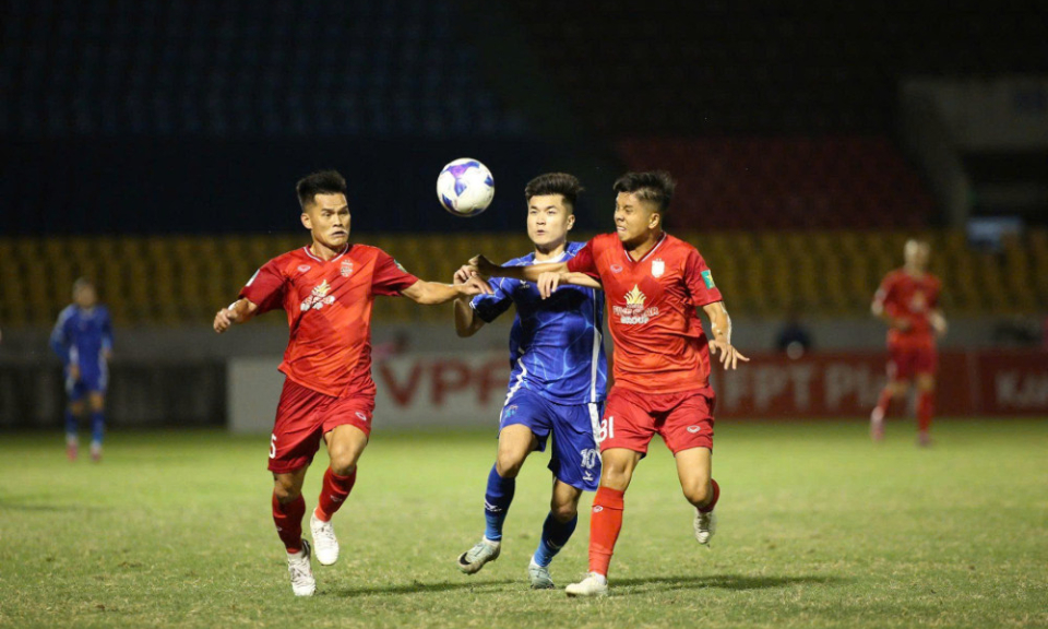 Gỡ hòa phút cuối, Câu lạc bộ Long An giành 1 điểm trên sân Cẩm Phả