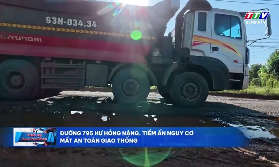 Đường 795 hư hỏng nặng, tiềm ẩn nguy cơ mất an toàn giao thông