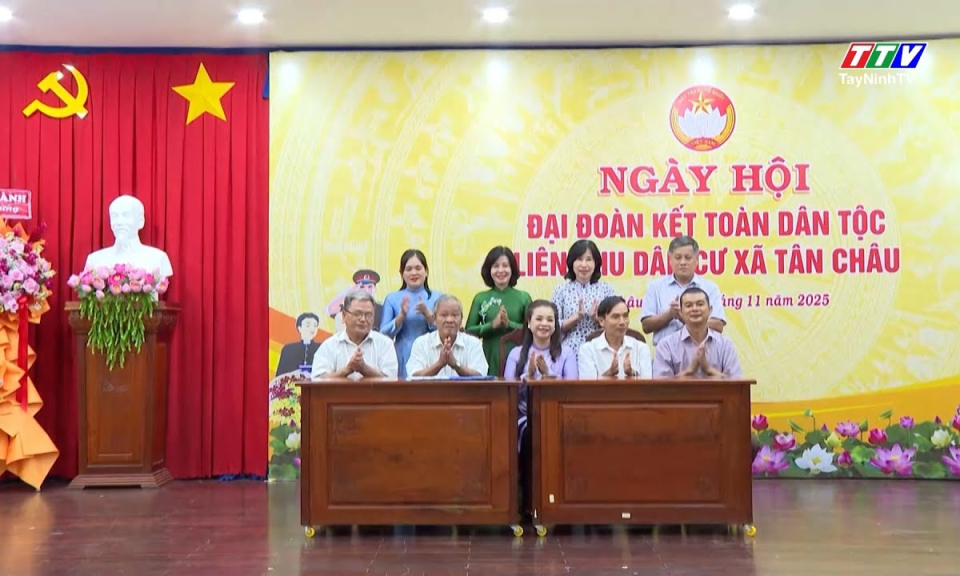 "Ngày hội Đại đoàn kết toàn dân tộc" liên khu dân cư xã Tân Châu