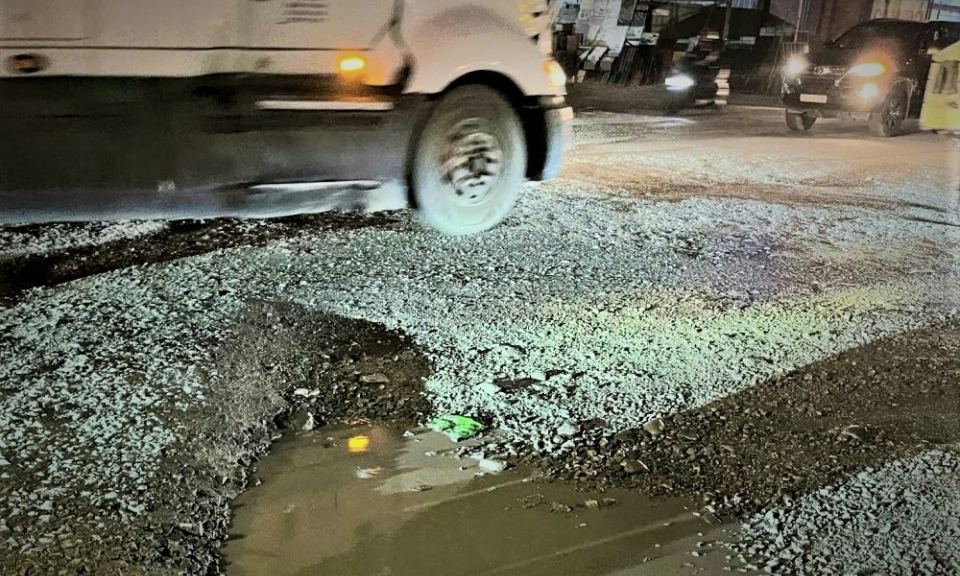 Tạm ngưng lưu thông để sửa chữa nút giao giữa Đường tỉnh 825 và đường cặp Kênh Tây