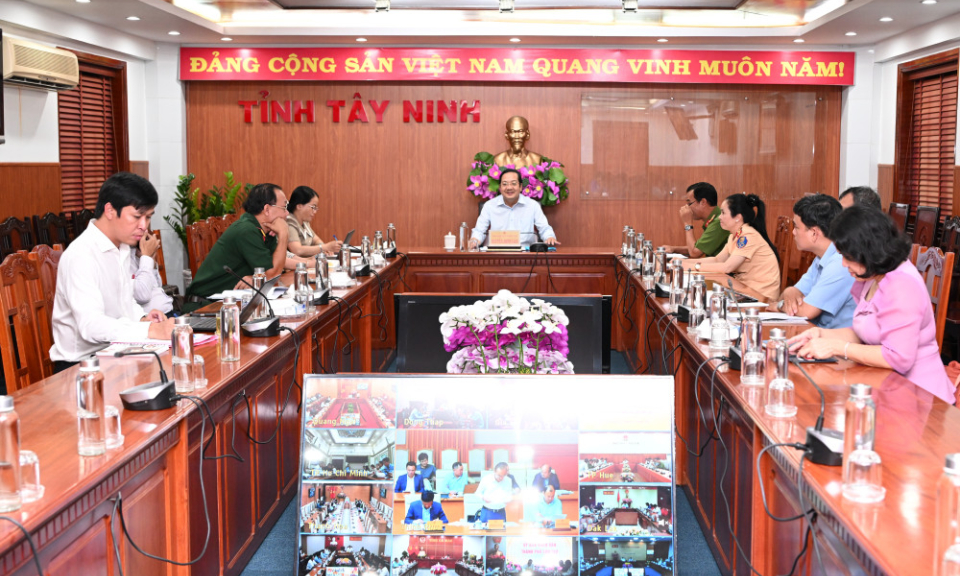 Quyết tâm tháo gỡ cảnh báo thẻ vàng của EC