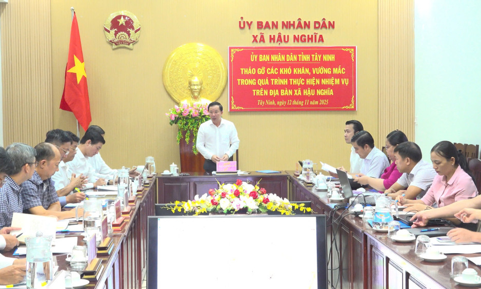 Chủ tịch UBND tỉnh Nguyễn Văn Út chủ trì hội nghị tháo gỡ khó khăn cho xã Hậu Nghĩa