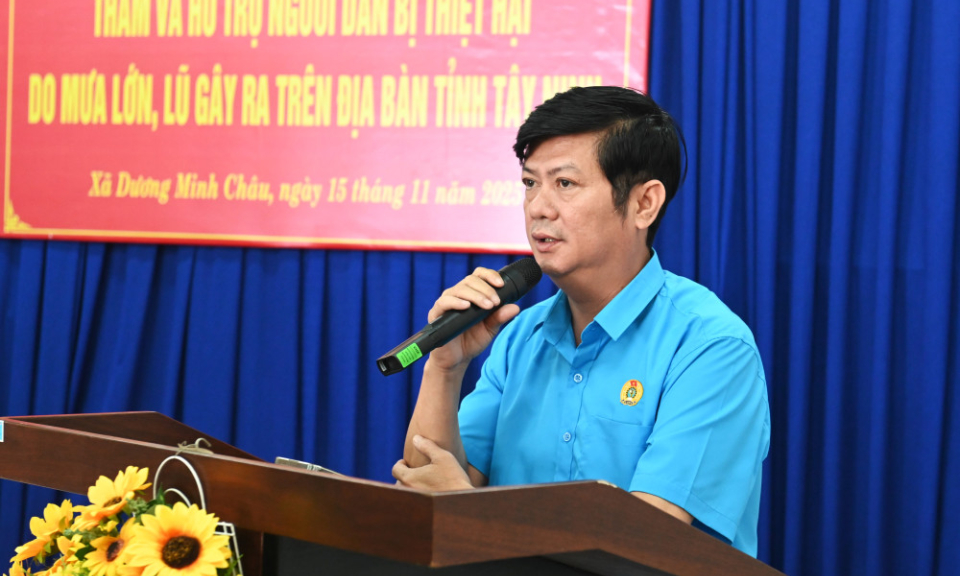 UBMTTQ Việt Nam tỉnh Tây Ninh thăm, tặng quà hỗ trợ các hộ dân bị thiên tai ở xã Dương Minh Châu