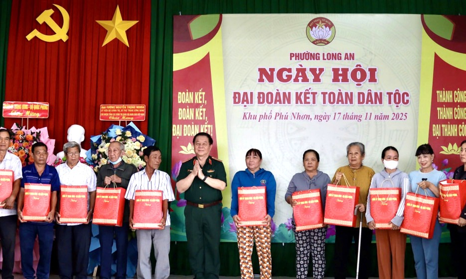 Đại tướng Nguyễn Trọng Nghĩa dự Ngày hội Đại đoàn kết toàn dân tộc tại tỉnh Tây Ninh