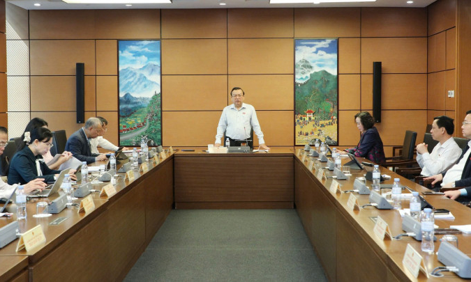 Đoàn đại biểu Quốc hội tỉnh Tây Ninh đóng góp nhiều ý kiến cho Nghị quyết số 71-NQ/TW của Quốc hội