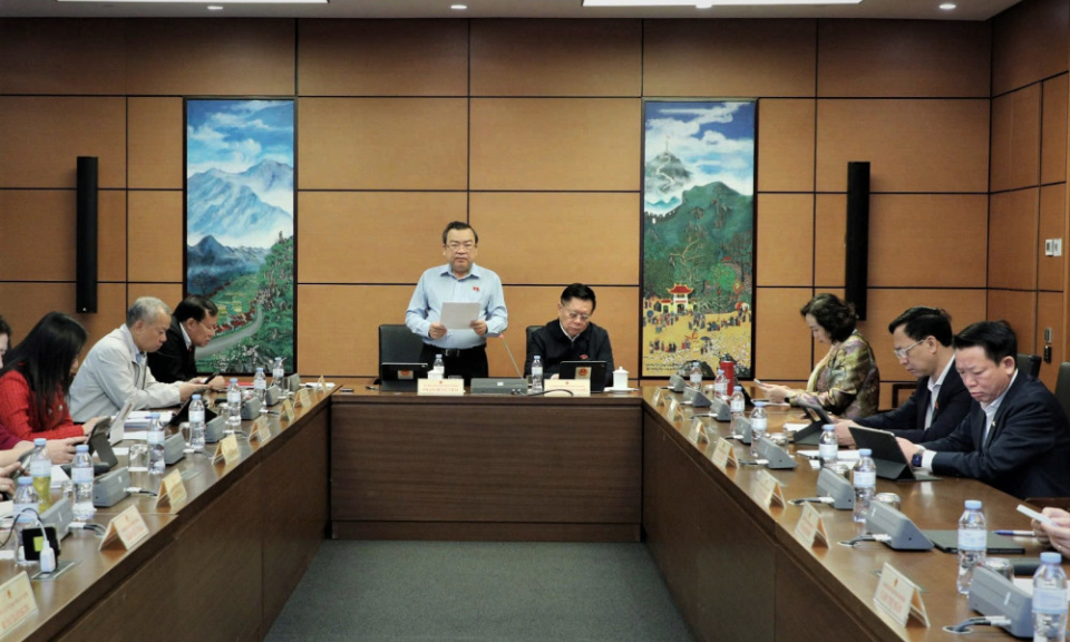 Đoàn đại biểu Quốc hội tỉnh Tây Ninh đóng góp ý kiến cho dự thảo Nghị quyết về tổ chức thi hành Luật Đất đai