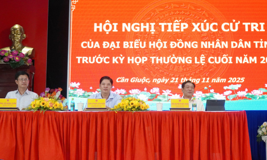 Cử tri các xã: Phước Lý, Mỹ Lộc và Cần Giuộc kiến nghị về quản lý quy hoạch, đất đai, hạ tầng