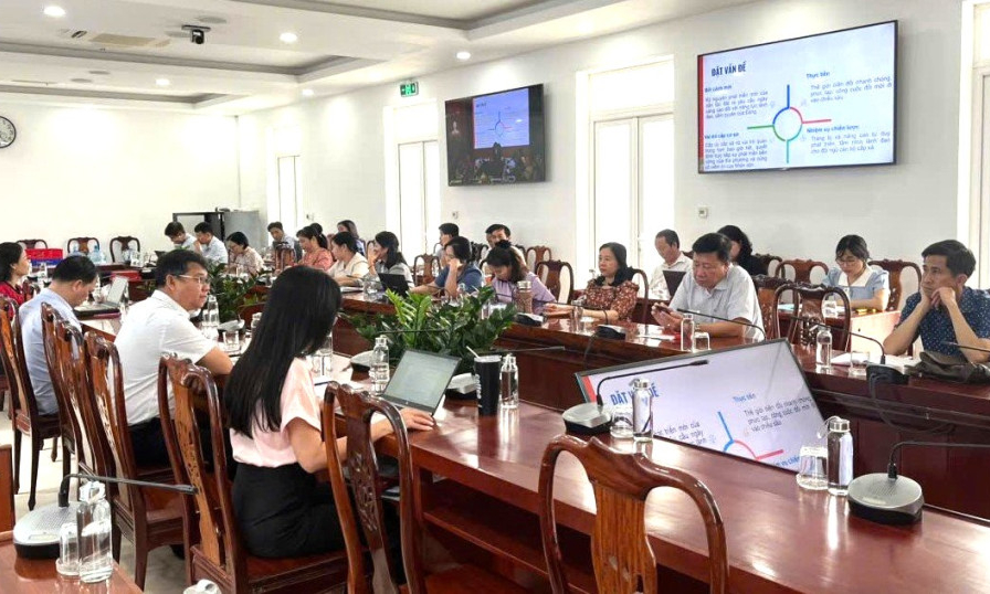 Khai giảng lớp bồi dưỡng cập nhật kiến thức, kỹ năng xây dựng Đảng