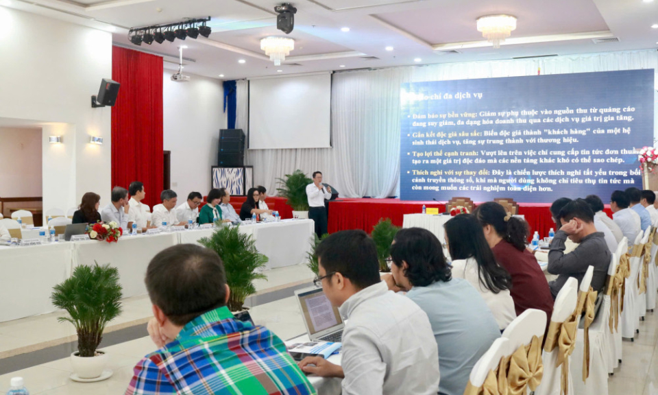 Nâng cao năng lực và tư duy trong quản lý tòa soạn hội tụ của cơ quan báo chí