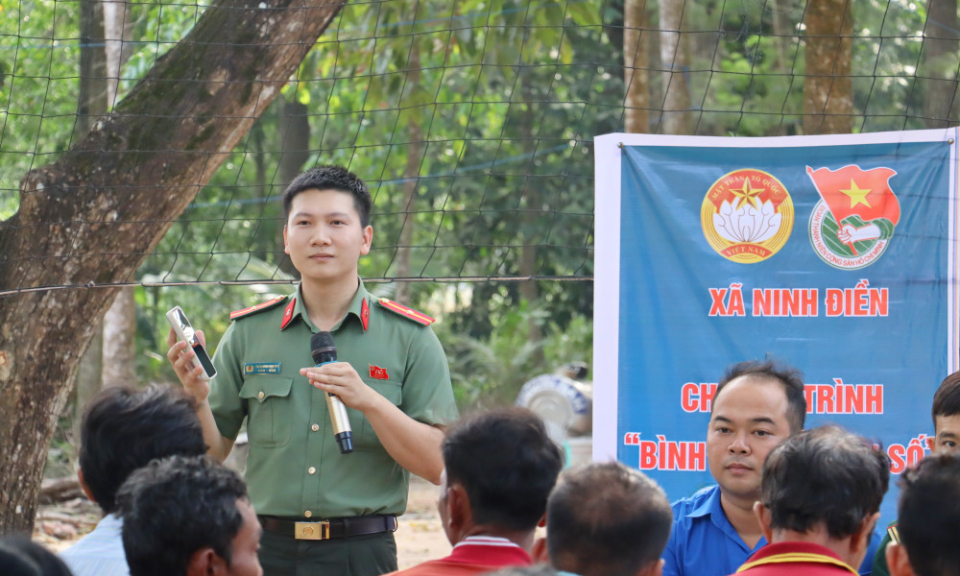 Phổ cập kỹ năng số cho cộng đồng người Khmer ở Ninh Điền