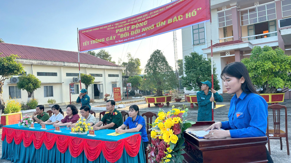 Đại biểu dự buổi lễ