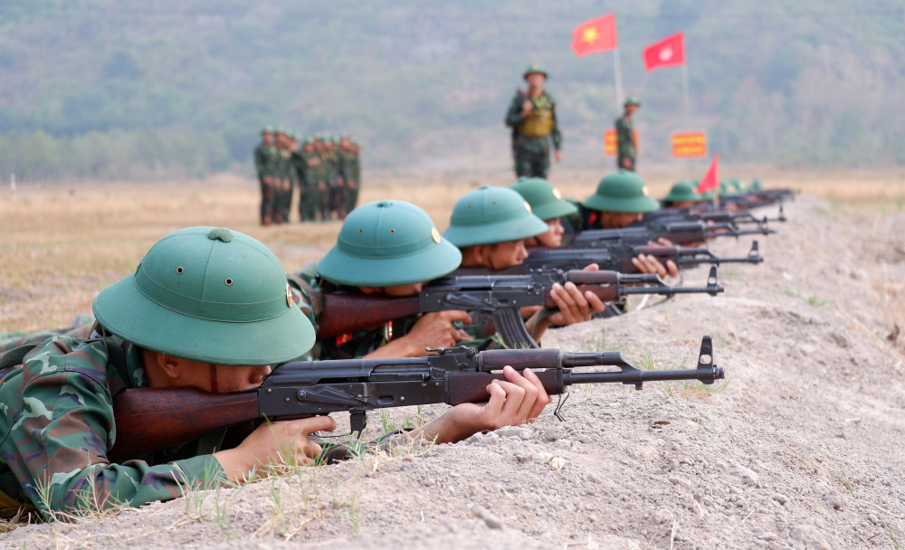 Công tác huấn luyện chiến sĩ mới ngày càng được nâng cao