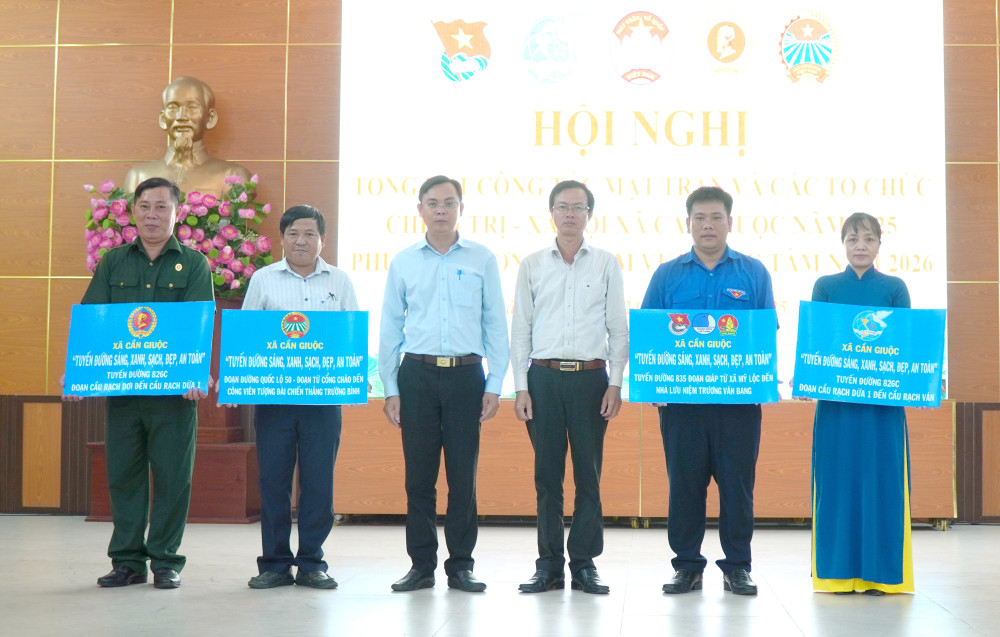 Phát động các tổ chức chính trị xã hội nhận lãnh thực hiện Tuyến đường sáng - xanh - sạch đẹp - an toàn