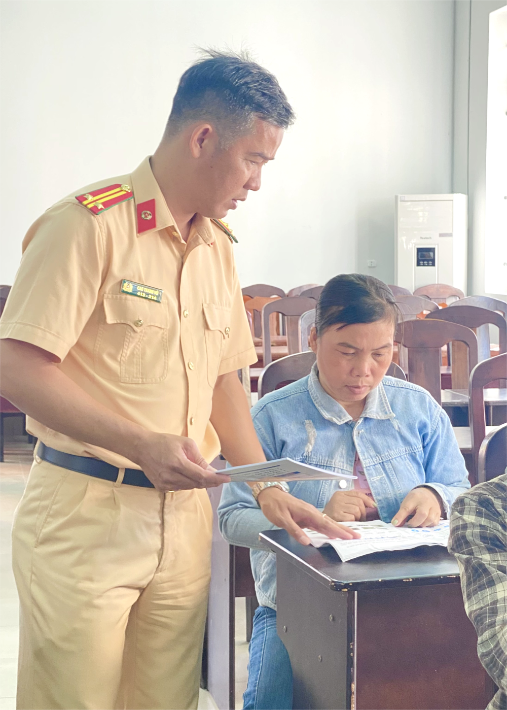 Hướng dẫn người dân phần lý thuyết sát hạch giấy phép lái xe hạng A1