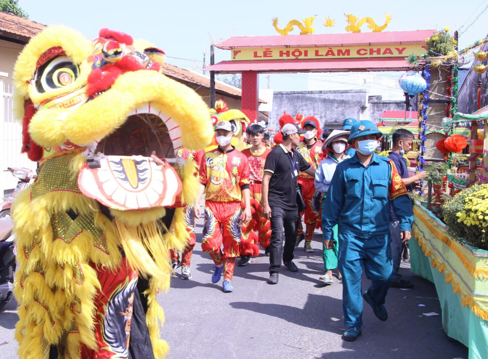 Lễ hội Làm Chay có nhiều hoạt động sôi nổi và luôn được bảo đảm về an ninh, trật tự