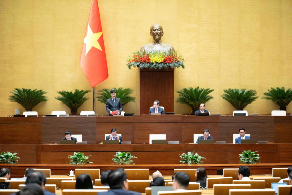 Quốc hội thảo luận tại hội trường về dự thảo Nghị quyết của Quốc hội quy định một số cơ chế, chính sách tháo gỡ khó khăn, vướng mắc trong tổ chức thi hành Luật Đất đai