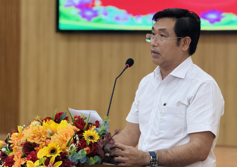 Đại diện gia đình đồng chí Nguyễn Văn Yên phát biểu tại hội thảo