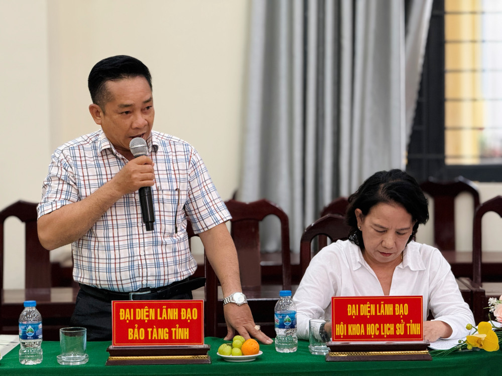 Đại biểu phát biểu tham luận