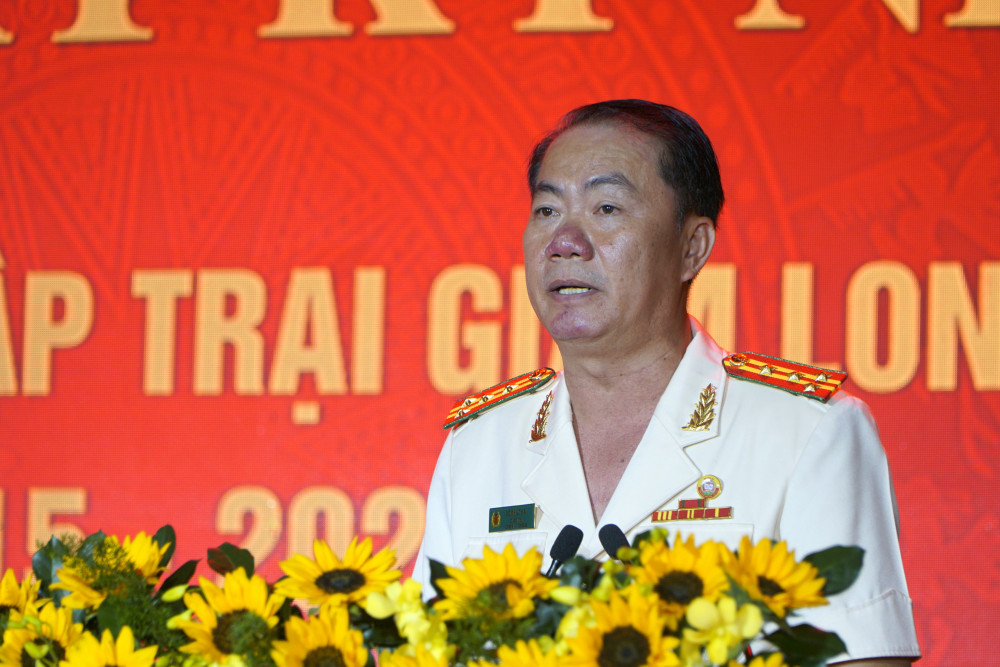 Đại tá Võ Nhựt Hải - Giám thị Trại giam Long Hòa, phát biểu diễn văn khai mạc