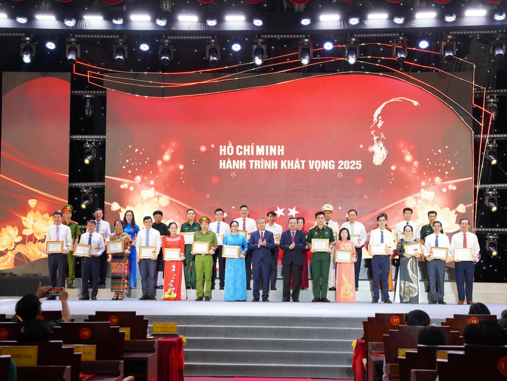 Tôn vinh các điển hình tiêu biểu khu vực phía Nam