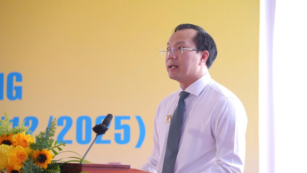 Uỷ viên Ban Thường vụ Tỉnh uỷ, Phó Chủ tịch UBND tỉnh Đoàn Trung Kiên phát biểu tại buổi lễ