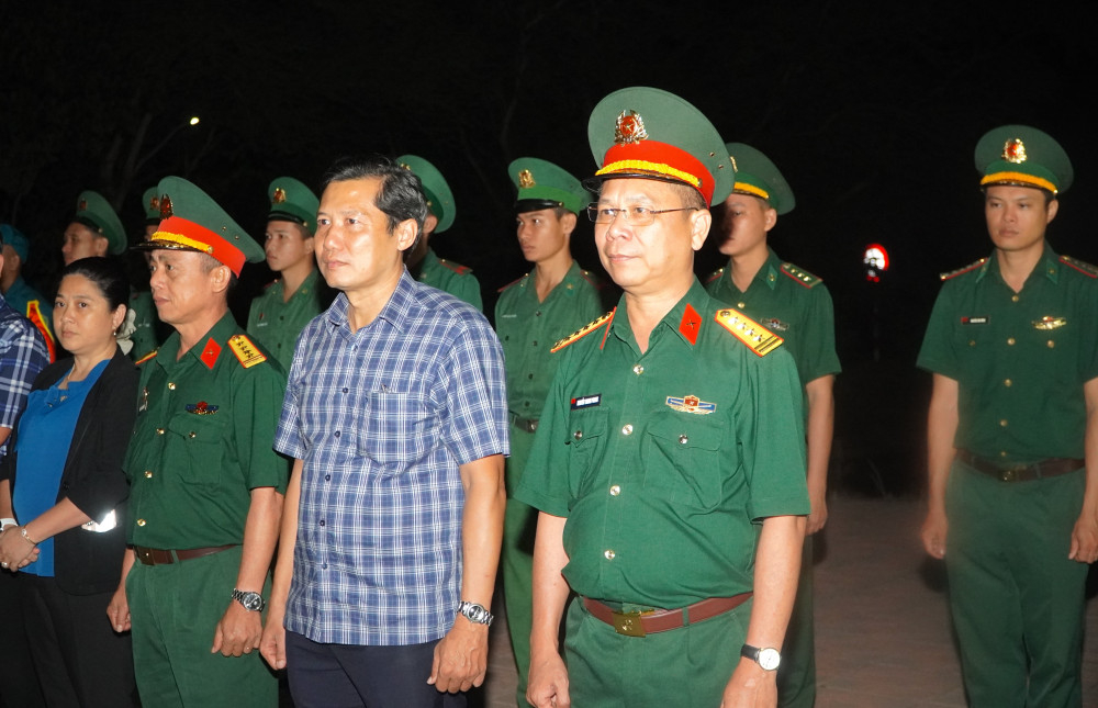 Đại biểu dự buổi lễ