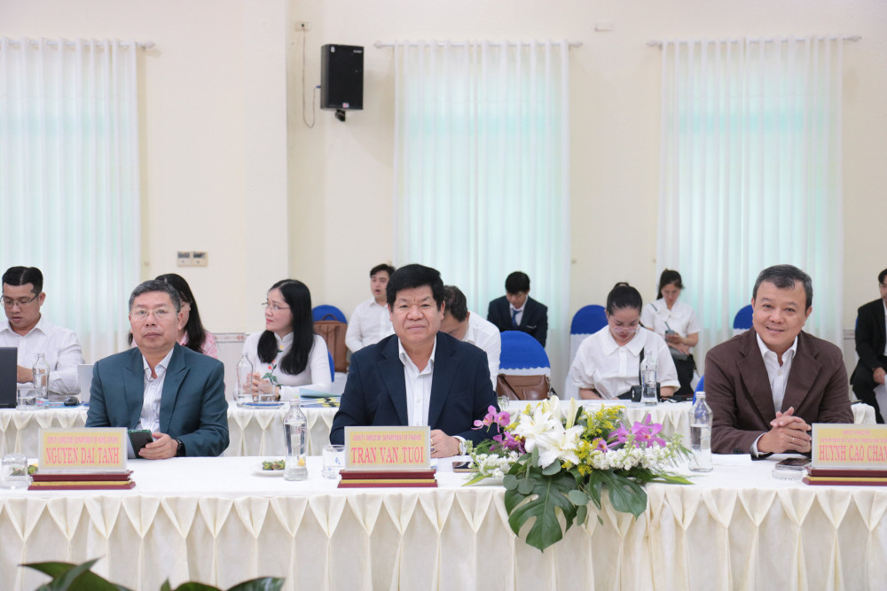 Đại biểu tham dự lễ ký kết