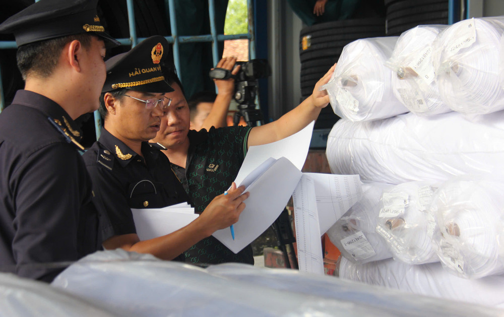 Đến ngày 30/11/2025, Chi cục Hải quan khu vực XVII thu ngân sách nhà nước 6.795 tỉ đồng, đạt 116% dự toán