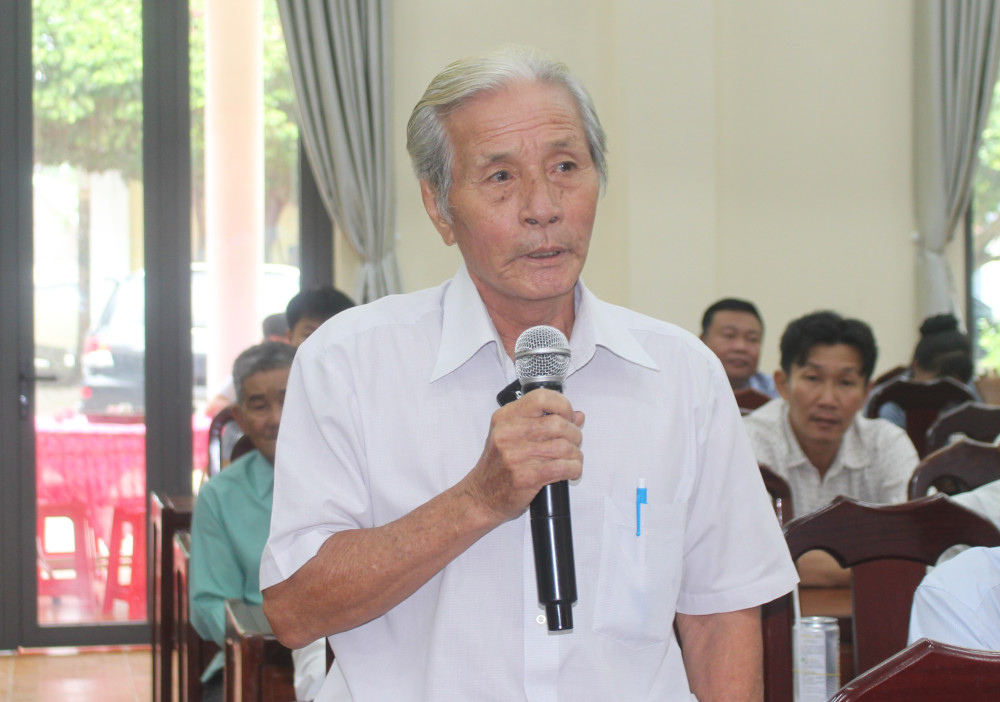 Cử tri xã Đức Lập trình bày ý kiến, kiến nghị với đại biểu Quốc hội