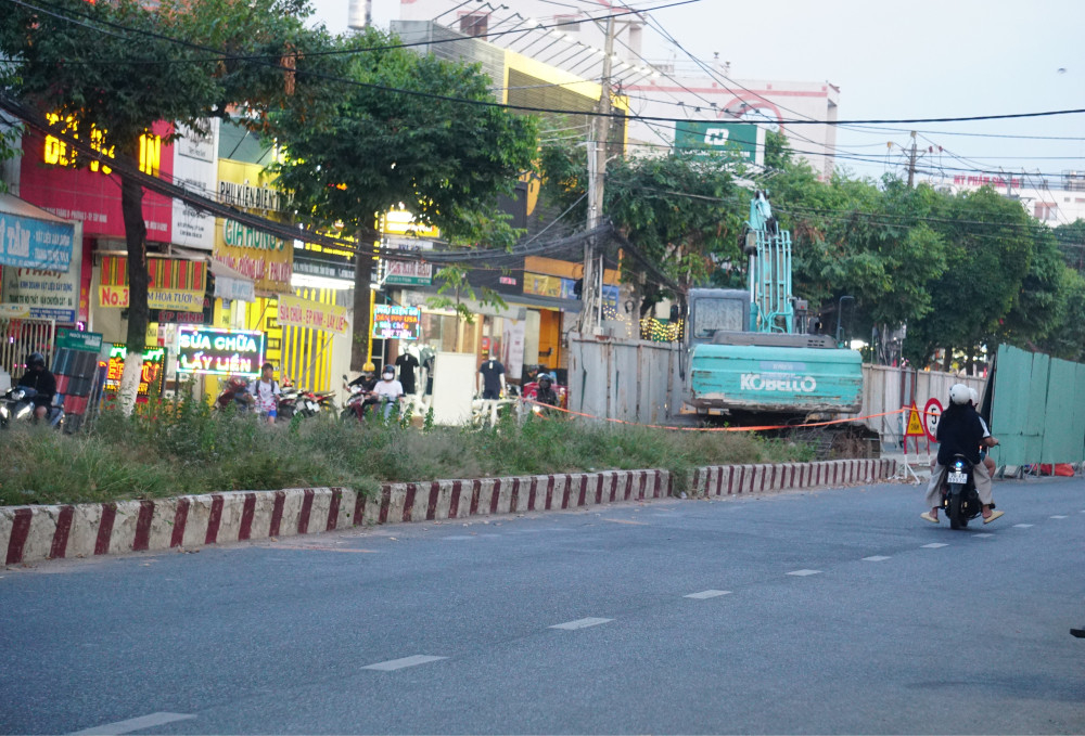 Dự án chỉnh trang đường Cách Mạng Tháng Tám còn tiếp tục thi công nhiều hạng mục