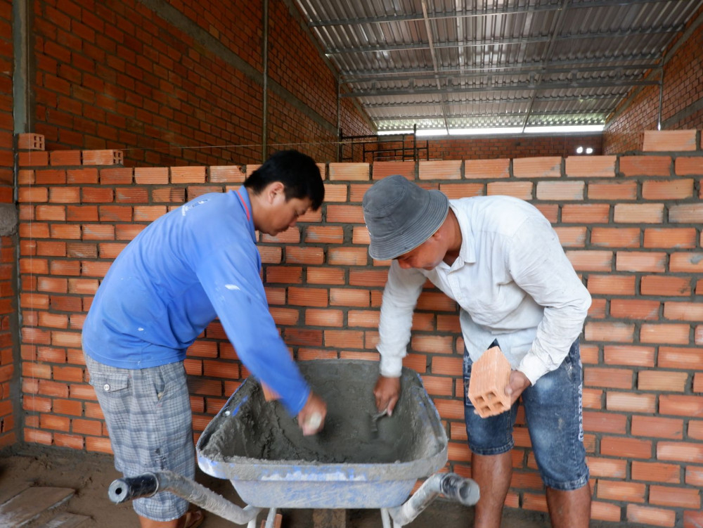 Thực hiện phong trào “Chung tay xóa nhà tạm, nhà dột nát”, toàn tỉnh hỗ trợ xây dựng và sửa chữa 924 căn nhà Đại đoàn kết, với tổng kinh phí hơn 73 tỉ đồng