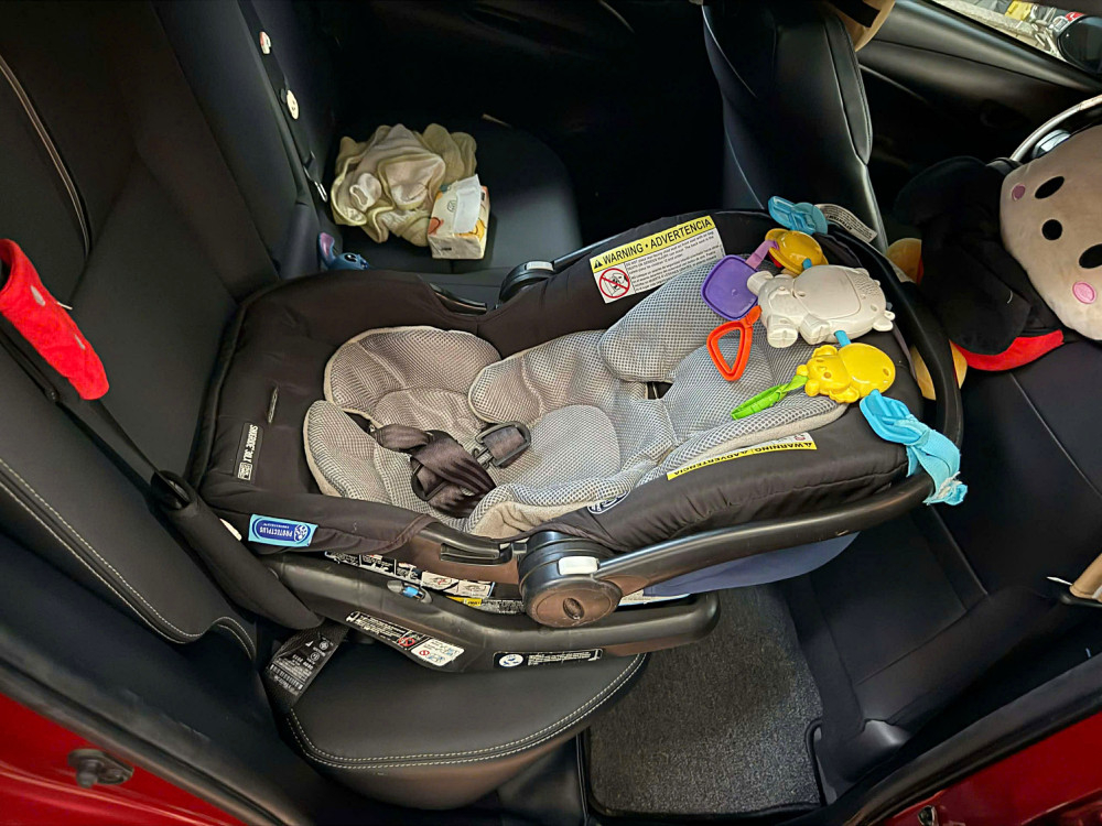 Nhiều gia đình đã mua sắm thiết bị an toàn cho trẻ em trên xe ô tô