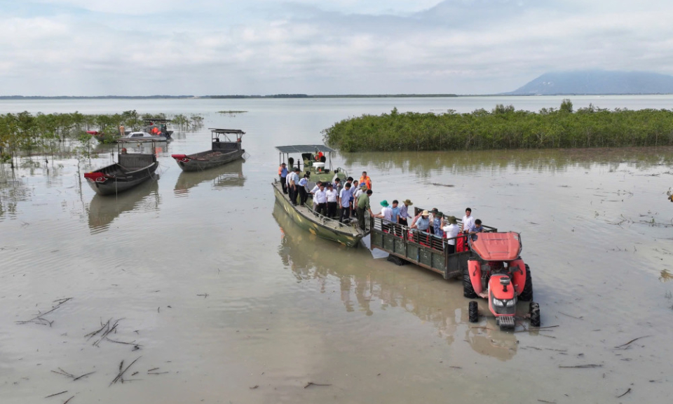 Hồ Dầu Tiếng vẫn chưa được quy hoạch, công bố luồng giao thông thủy nội địa