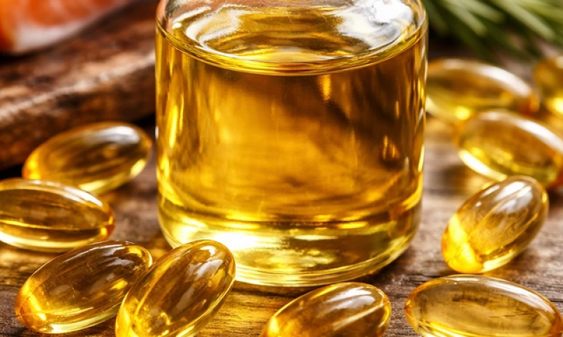 Người bị gan nhiễm mỡ c&oacute; n&ecirc;n uống dầu c&aacute; omega-3?